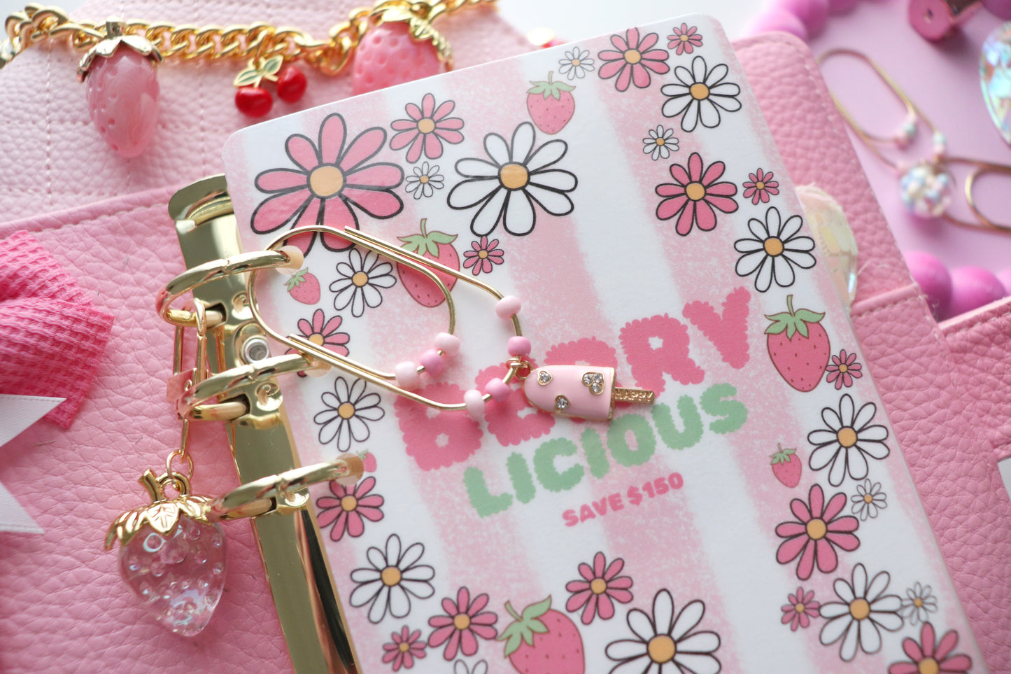 BINDER CHARM