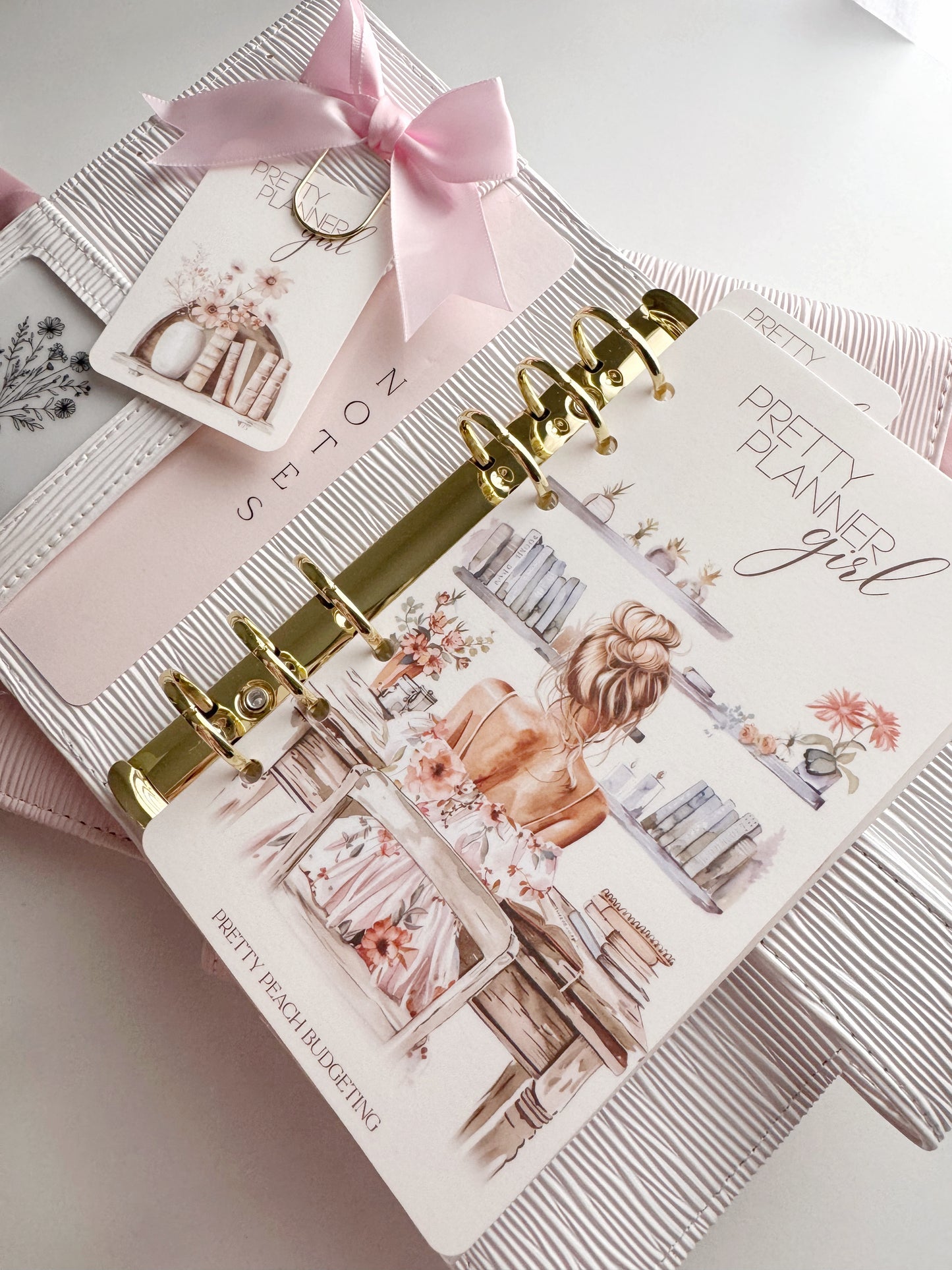 PRETTY PLANNER GIRL DASHBOARD & TRACKER