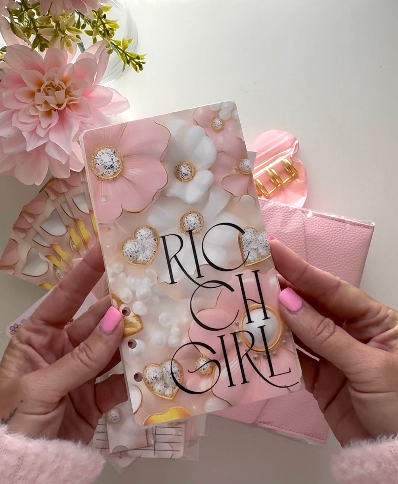 RICH GIRL DASHBOARD