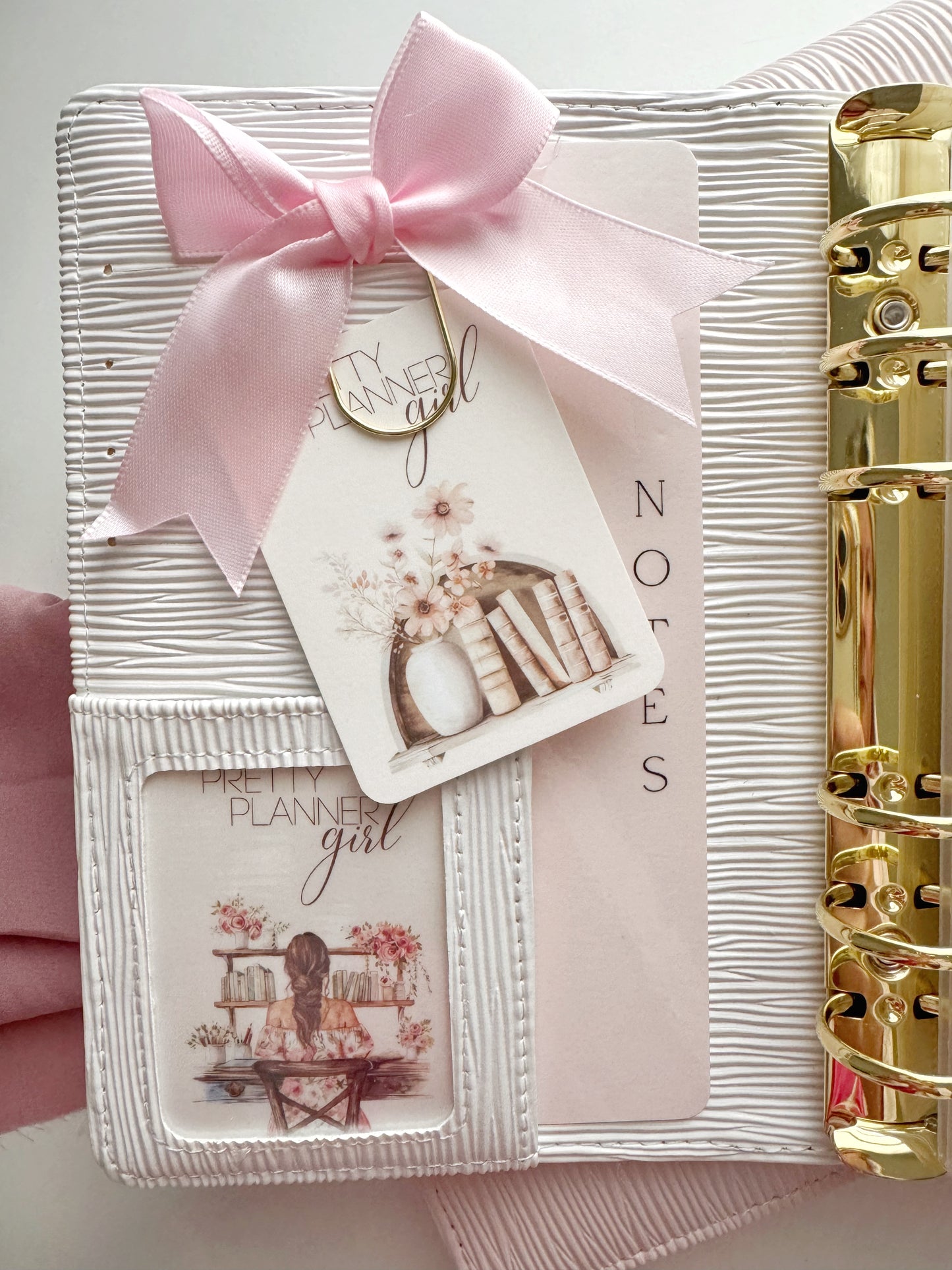 PRETTY PLANNER GIRL DASHBOARD & TRACKER