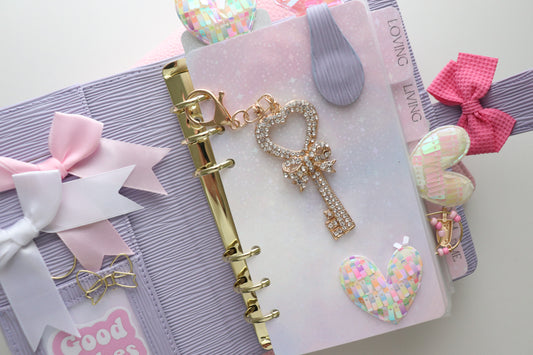 BINDER KEYCHAIN BLINGY KEY