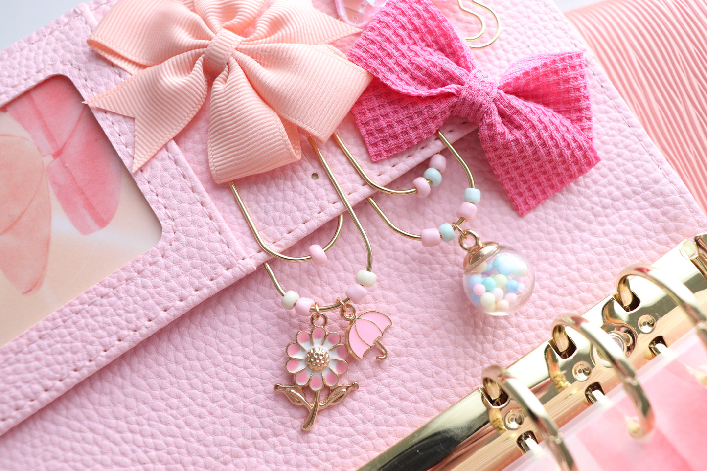 BINDER CHARM
