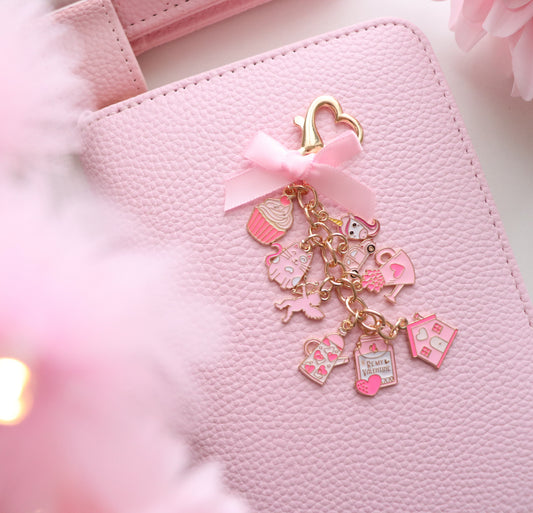 BINDER KEYCHAIN - CHARM HEAVEN