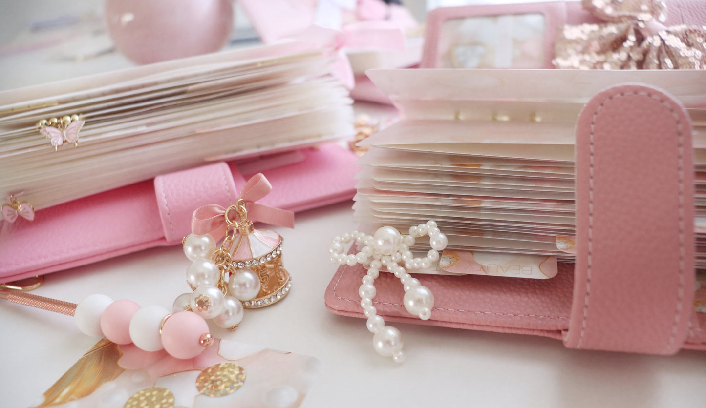 PAPERCLIP CHARM - PEARL BOW