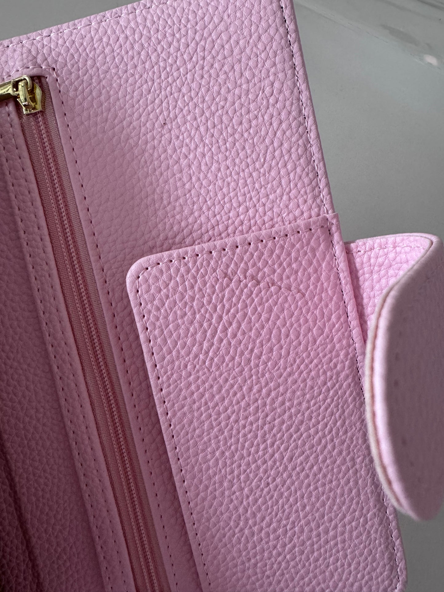 IMPERFECTS -  BINDERS/WALLETS